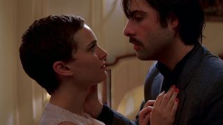 Gay College Sexy actress Natalie Portman gives herself to mustachioed guy in Hotel Chevalier (2007) Sucking Cocks