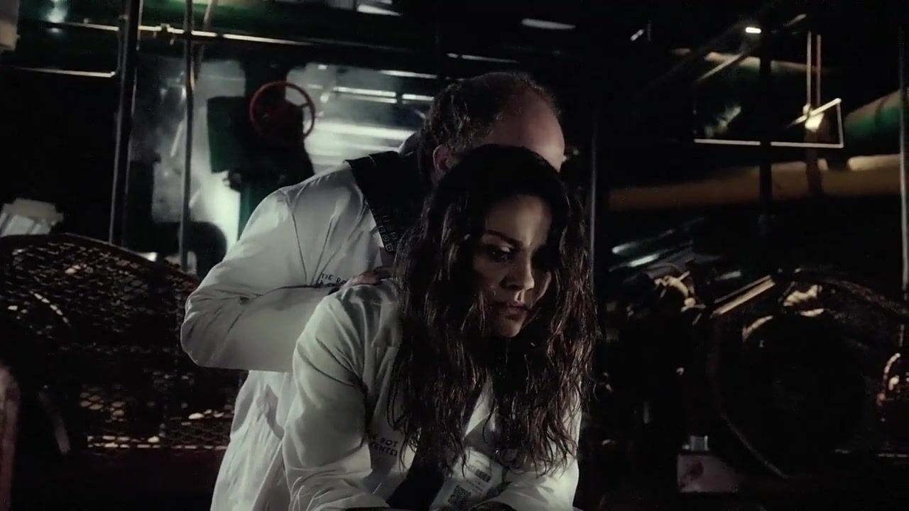 XNXX Doctor grabs Mila Kunis and hooks up with her in The Angriest Man in Brooklyn (2014) Jeans