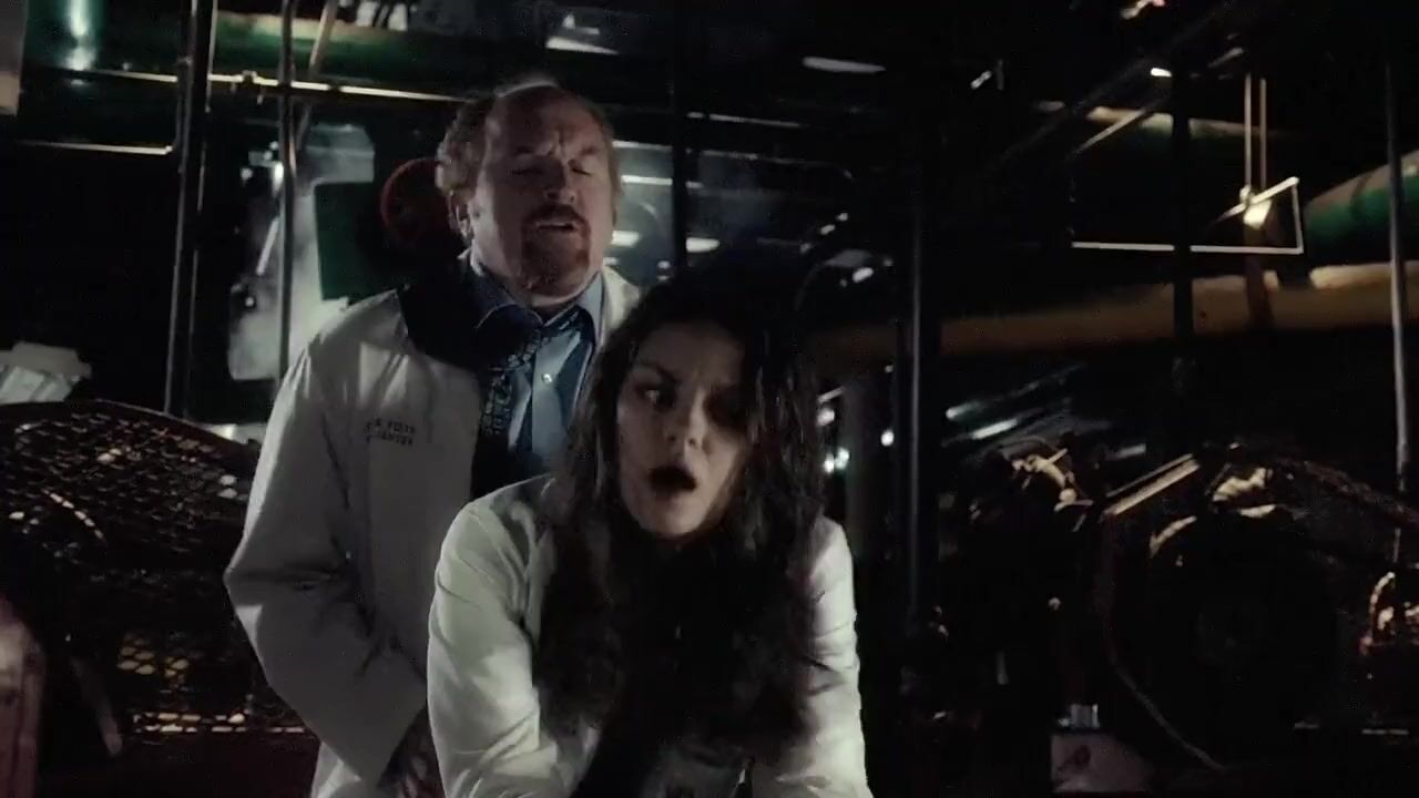 ASSTR Doctor grabs Mila Kunis and hooks up with her in The Angriest Man in Brooklyn (2014) VLC Media Player