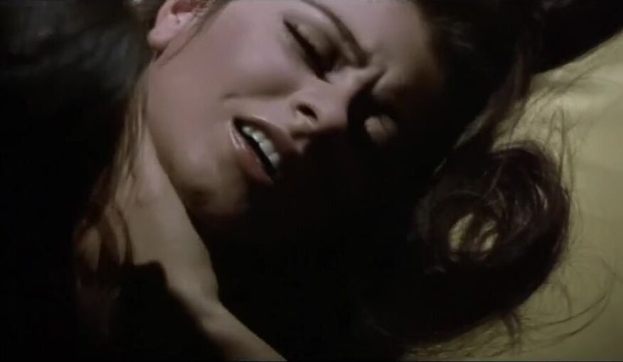 Real Sex Cynthia Myers easily makes Erica Gavin cum in Beyond the Valley of the Dolls (1970) Culona