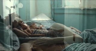 Porn Sluts Guy falls for lesbian girlfriends Audrey Tautou and Kelly Reilly in Chinese Puzzle (2013) Culito
