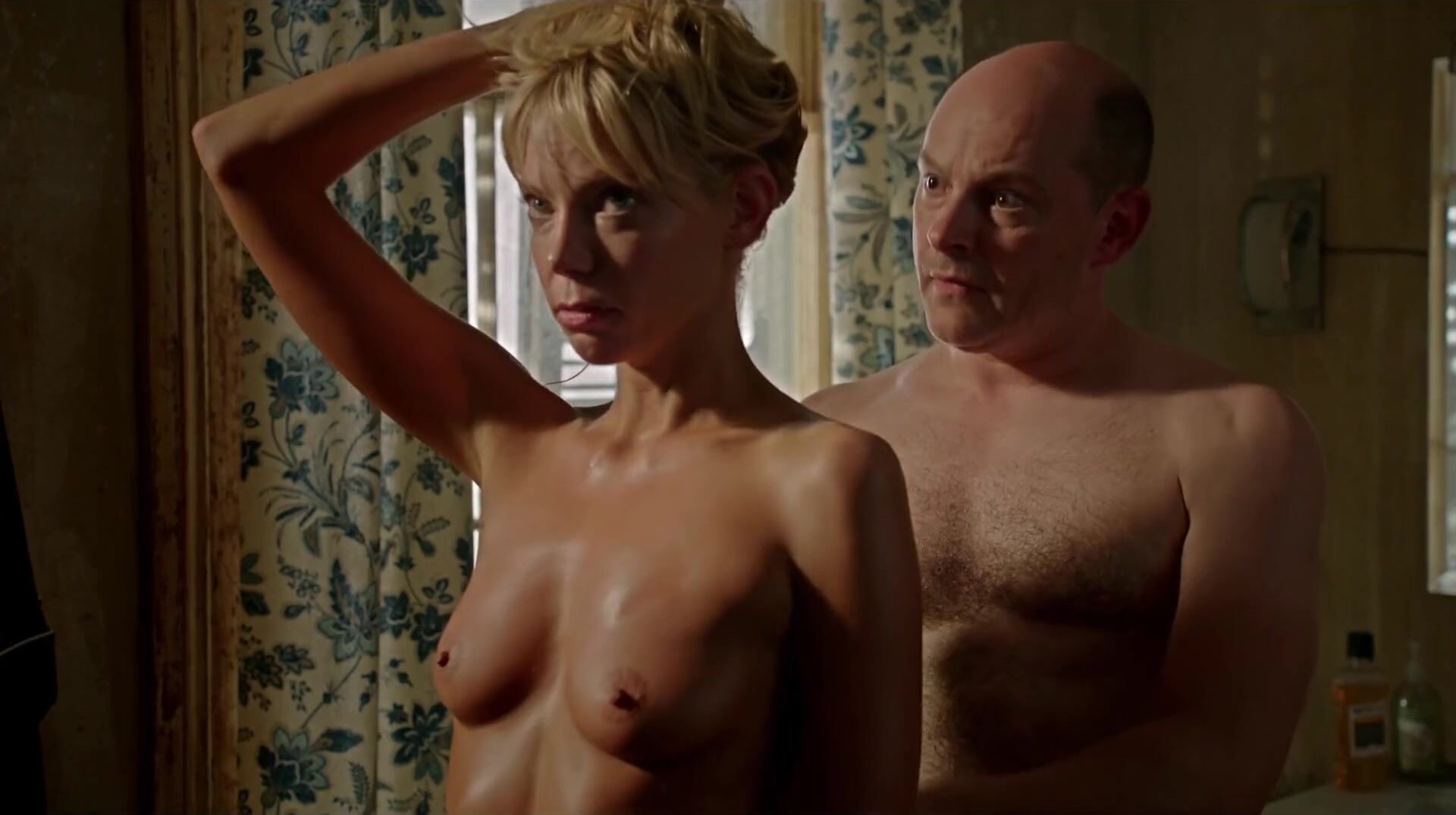 Desnuda Bald man is too faithful to be carnal with Riki Lindhome in horror movie Hell Baby (2013) Orgasmo - 1