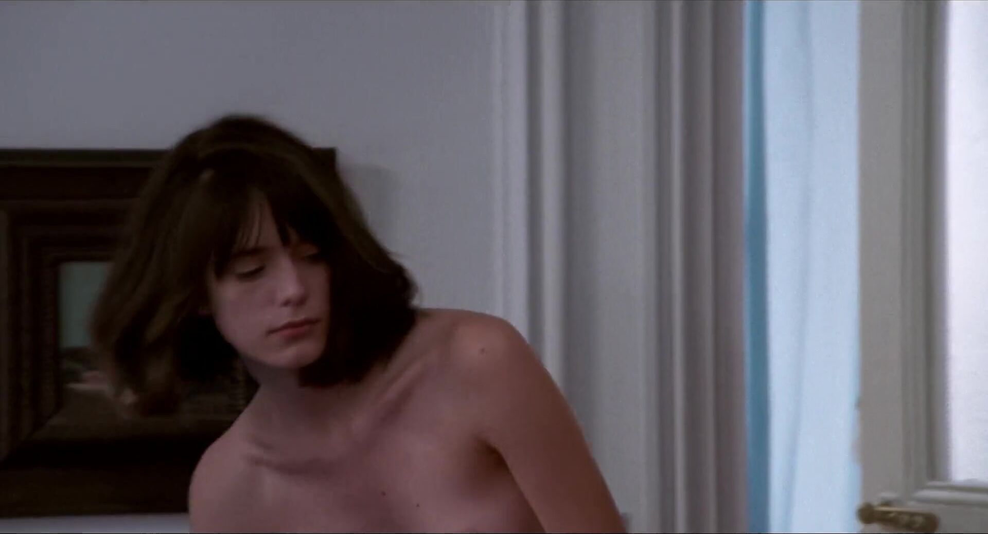 JavSt(ar's) Stacy Martin is in love with French director who drills her in Redoubtable (2017) Tiny Titties