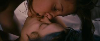 Kiss Adele Exarchopoulos and Lea Seydoux don't fantasize about nailing pussies but do it Spanish
