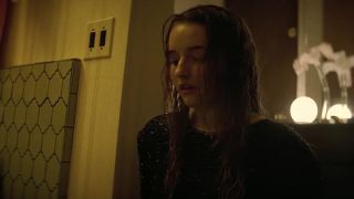 Cut Sex moment of Kaitlyn Dever nude and Diana Silvers nude kissing and getting naked 4some