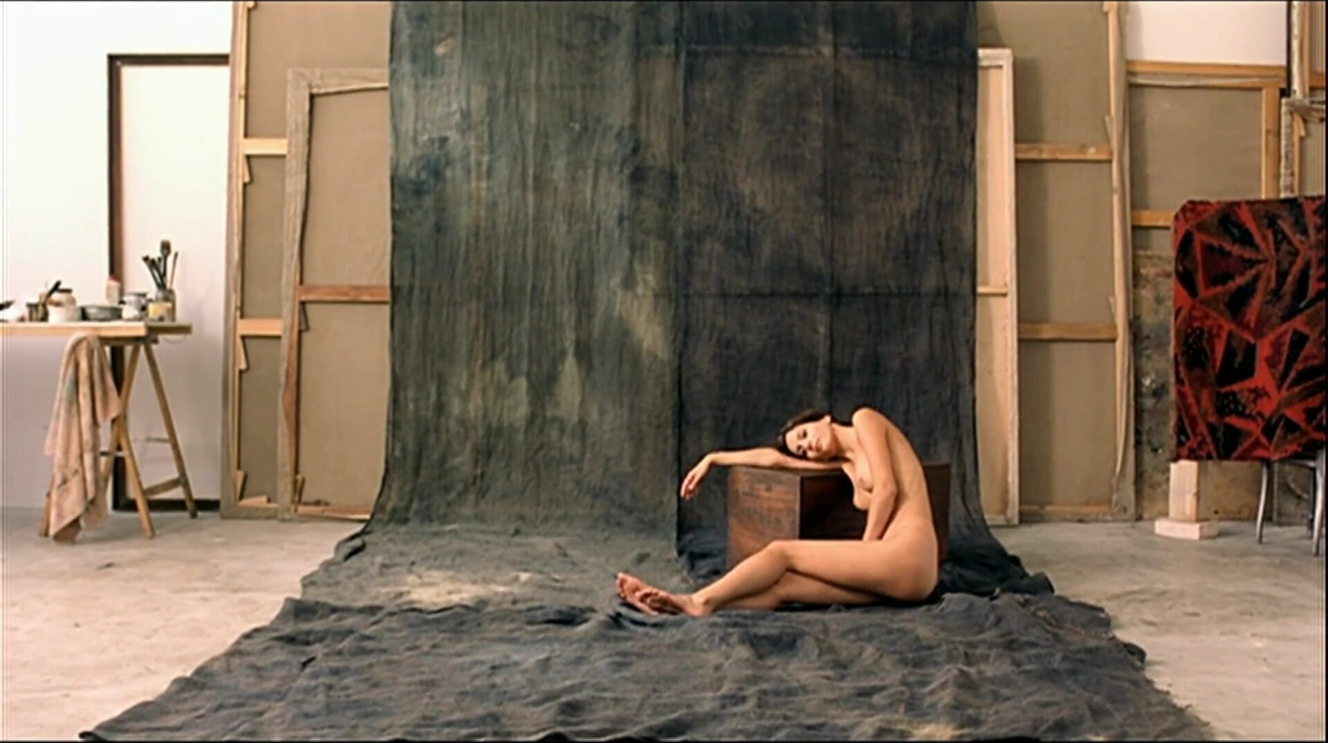 Cocks Dorothee Capelluto nude and other babes pose in The Misfortunes Of Beauty (1999) Exposed - 1
