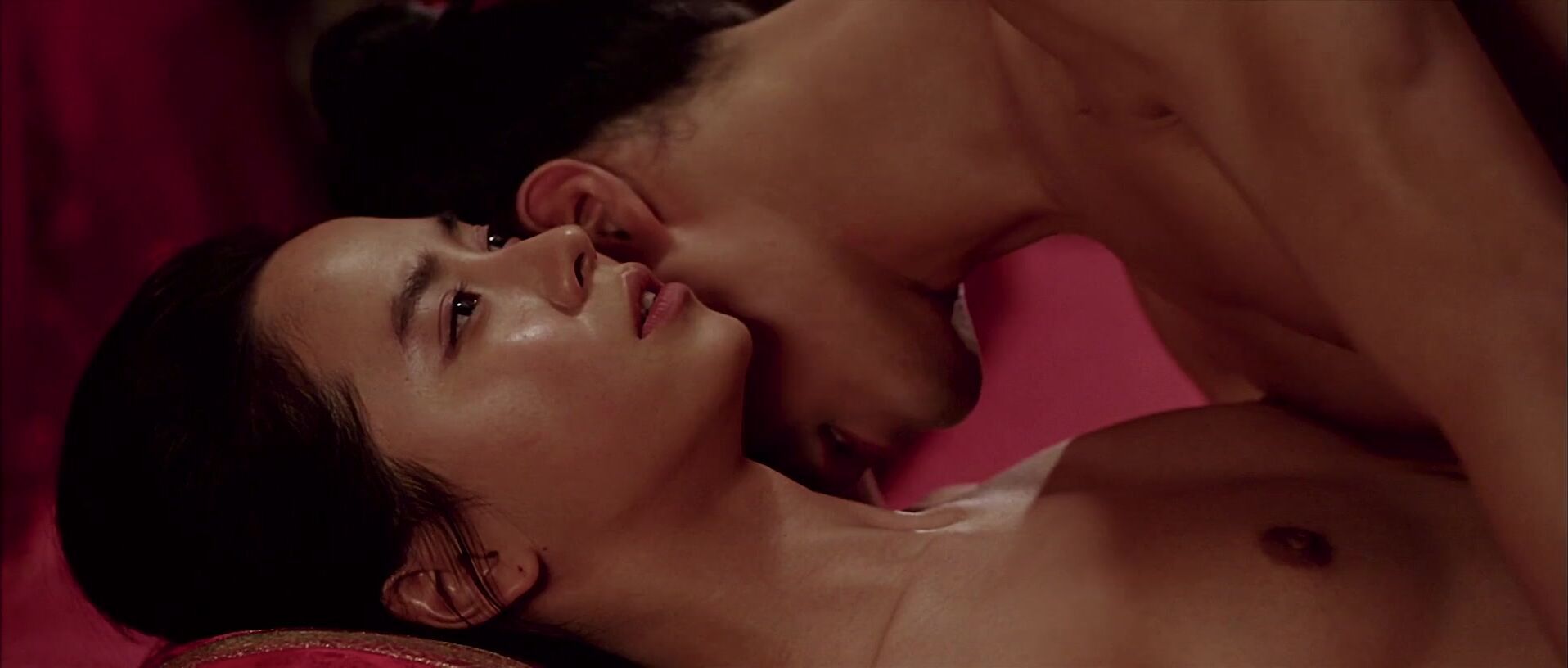 FPO.XXX A Frozen Flower movie sex scene starring Song Ji-hyo nude in role of the queen (2008) Erito - 2
