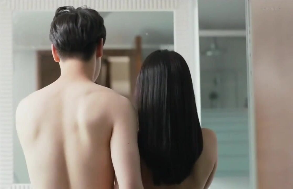 Gay Boys Joo Ye-bin and Kwak Ji-eun nude in hot nude scenes from the Korean movie Stepmom (2016) Twerking
