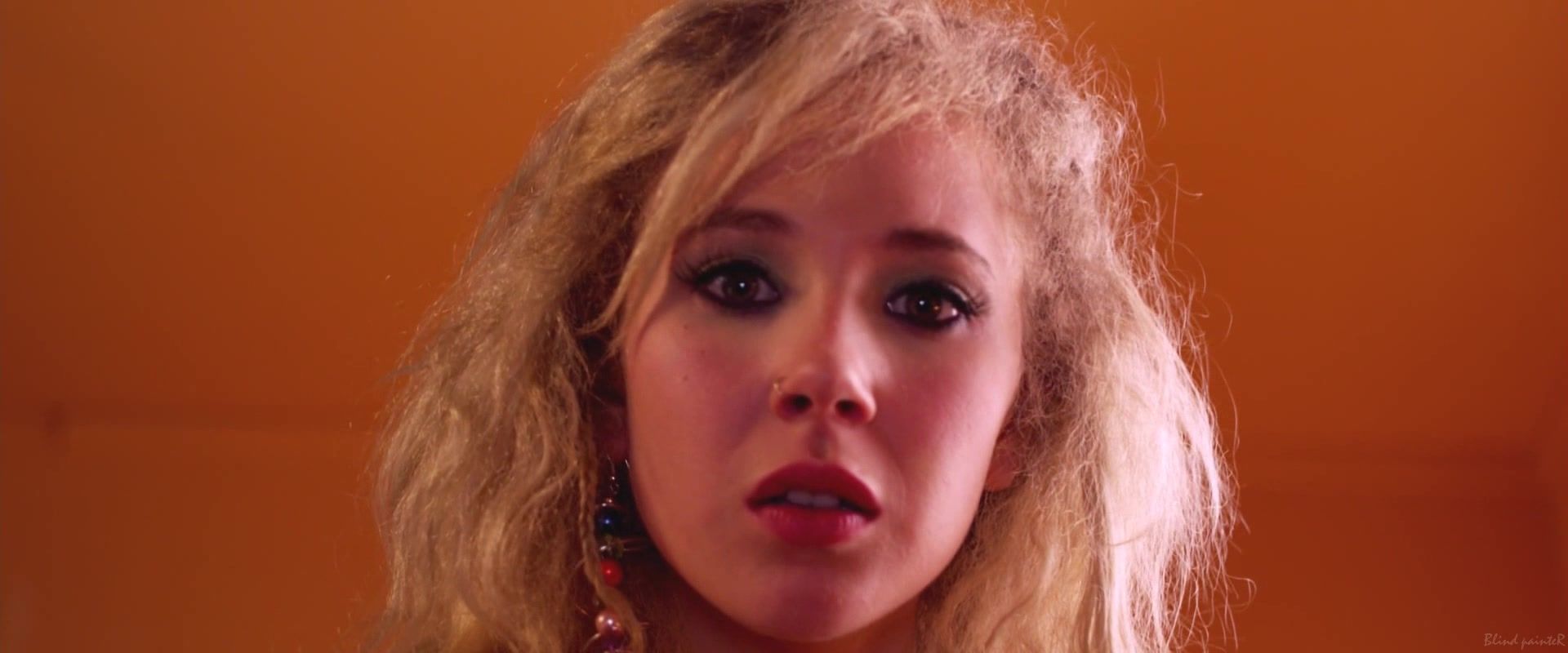 Linda Juno Temple nude - Kaboom (2010) Pounded