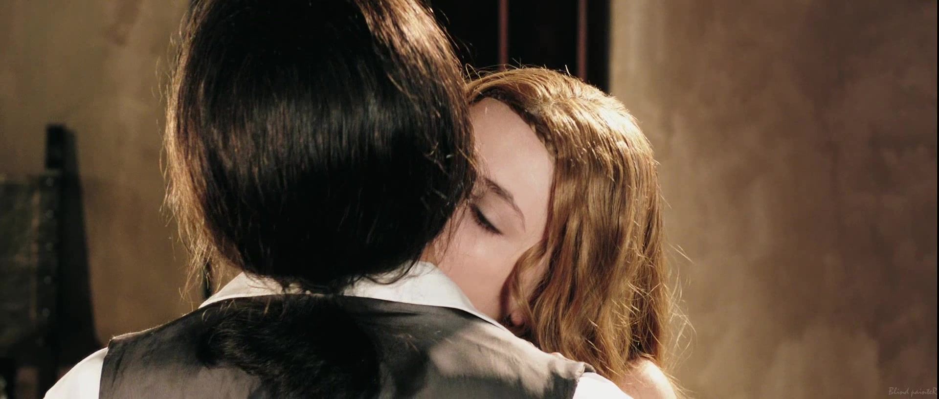Gay Doctor Miriam Giovanelli nude - Dracula (2012) xPee