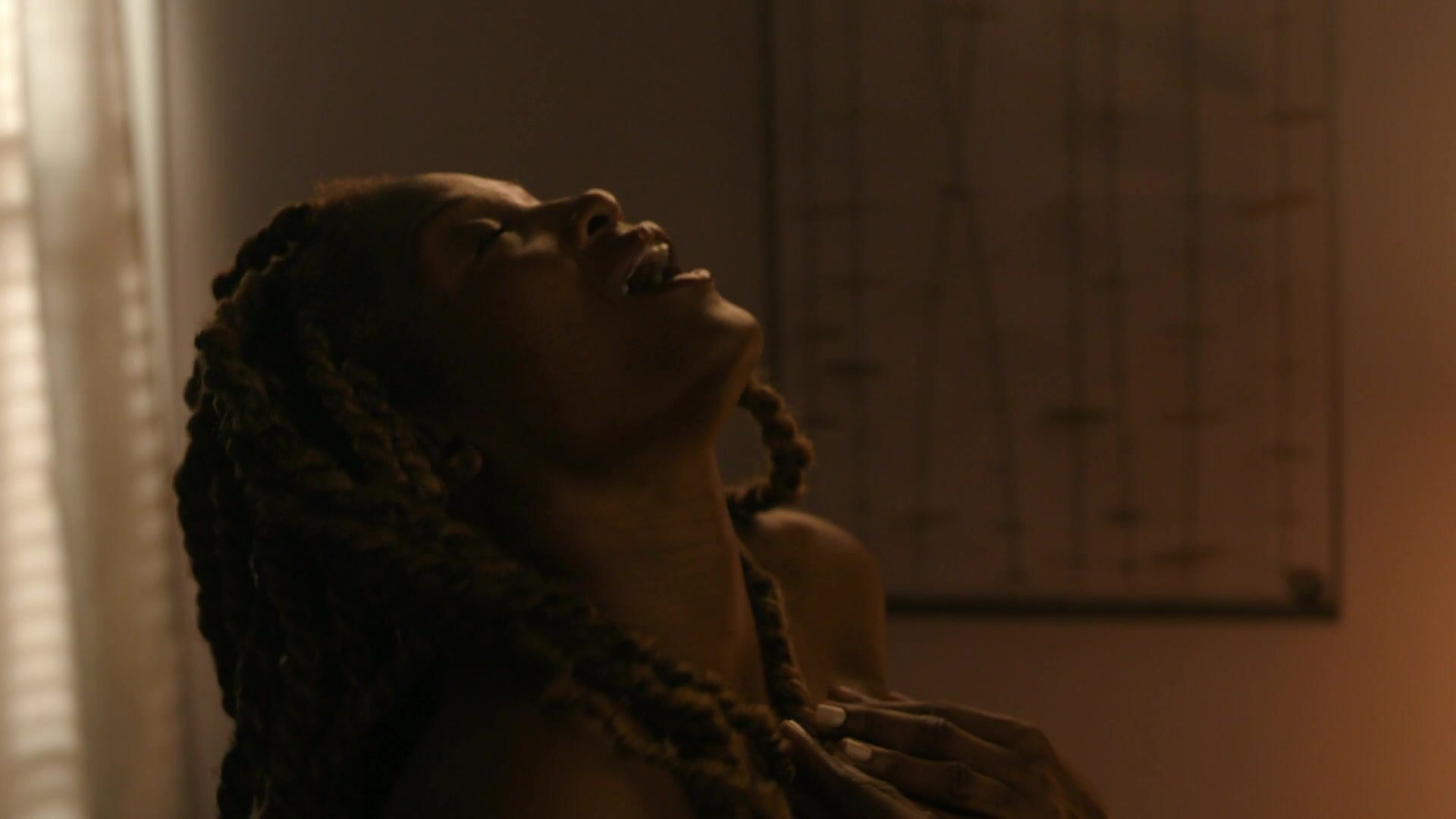 Couple Sex Naked Yolonda Ross sex in The Chi s03e02 (2020) Exgf - 1