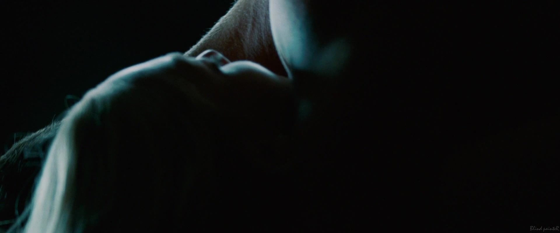 Body Massage Amanda Seyfried nude - Dear John (2010) Gay Averagedick