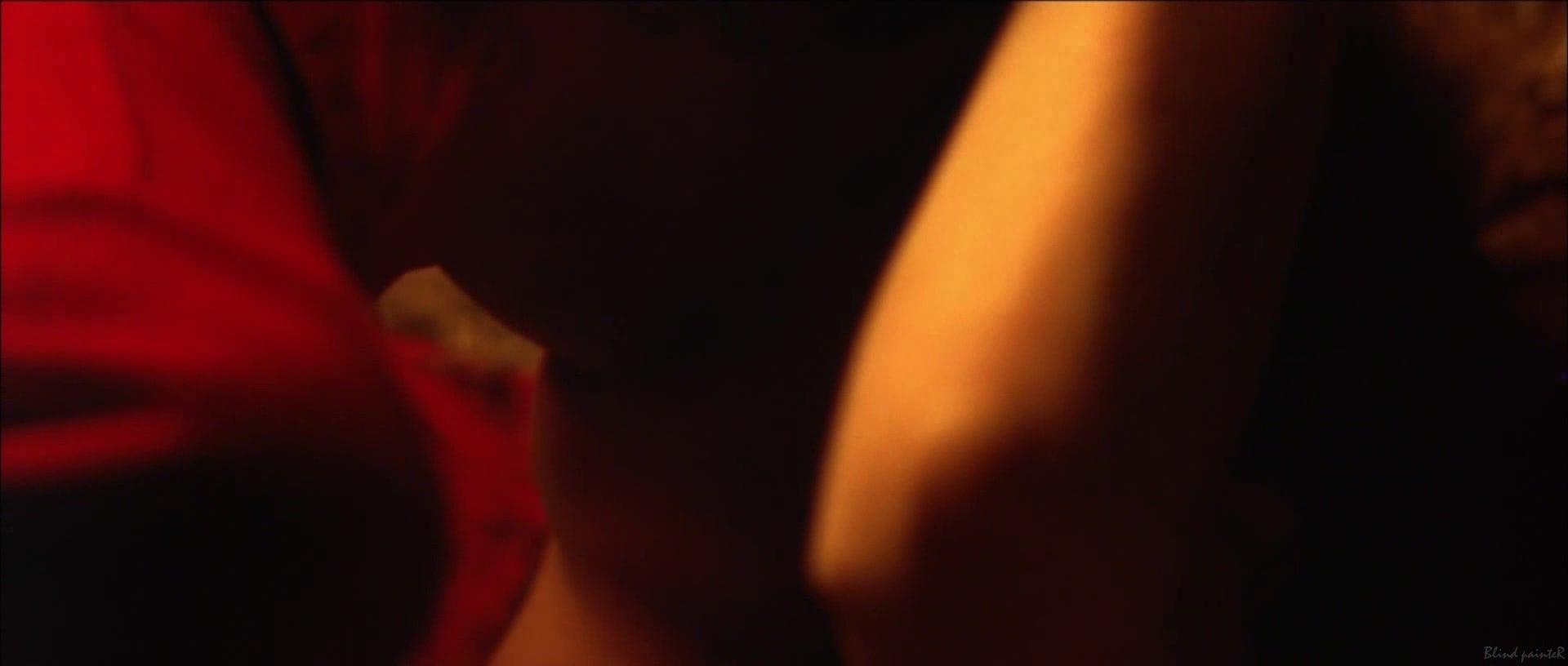 Francais Liv Tyler nude - Stealing Beauty (1996) Sofa