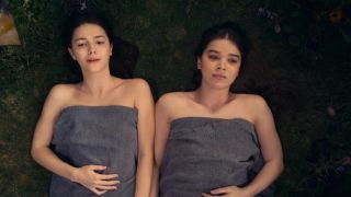 Perfect Teen Hailee Steinfeld's sexy lesbian scenes from Dickinson s02e10 (2021) TuKif