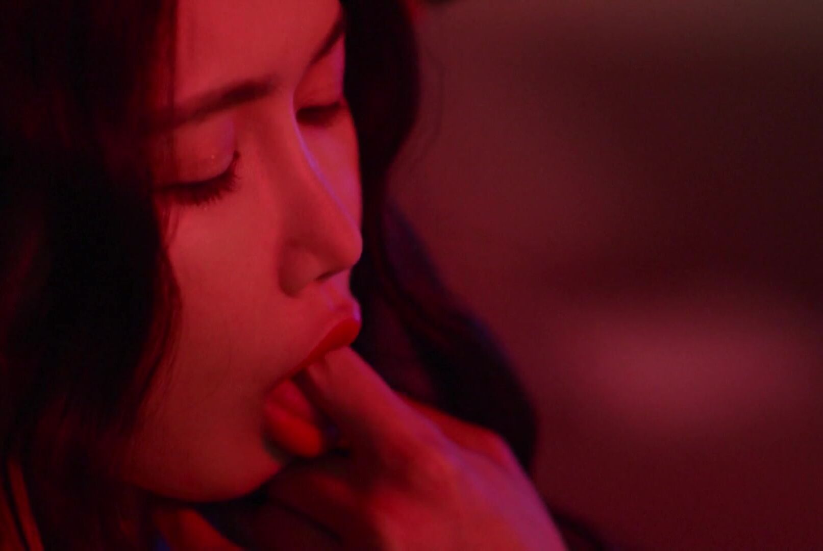 Branquinha Explicit sex scene: Lee Chae-dam in Church Sister (2018) Skirt - 1