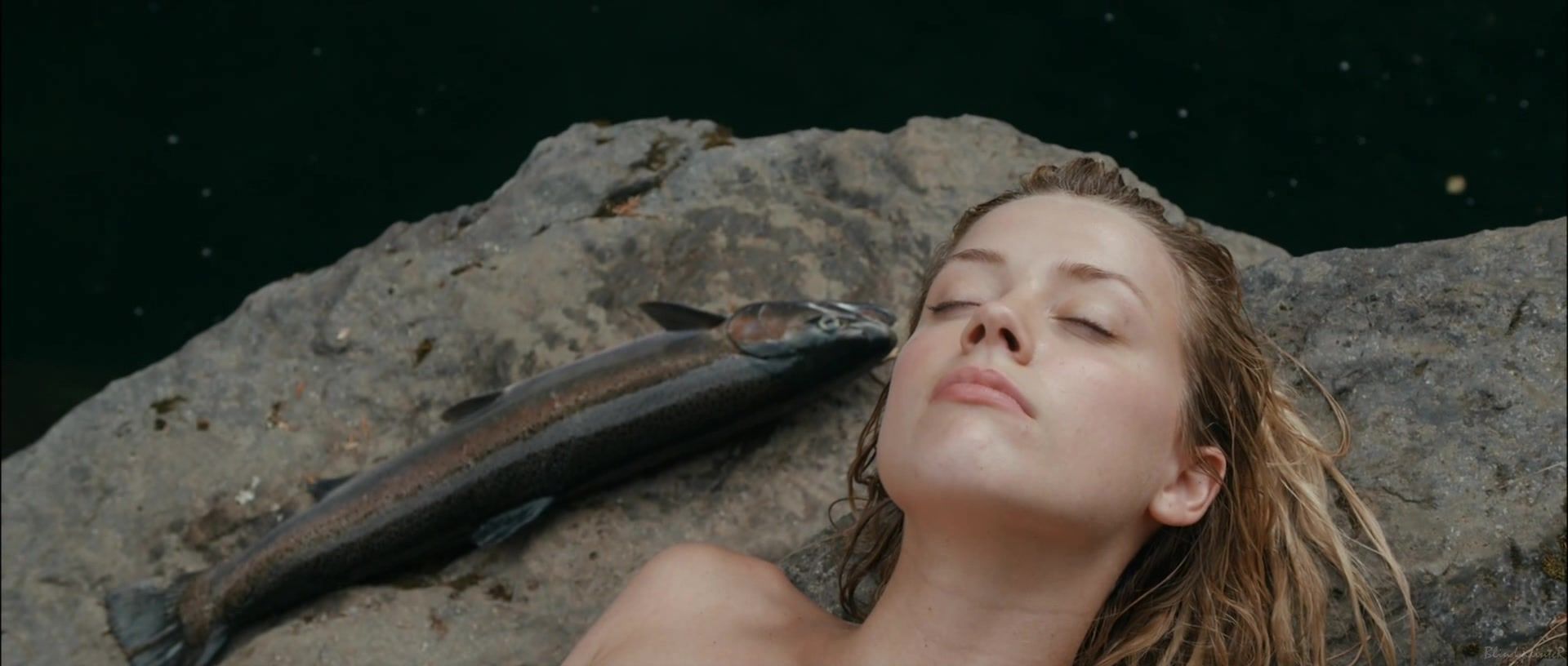 Ruiva Amber Heard nude - The River Why (2010) Kiss - 1
