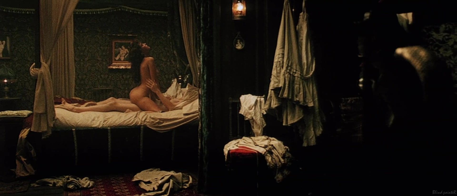 Pussy Eating Vahina Giocante nude - Blueberry (2004) Banheiro
