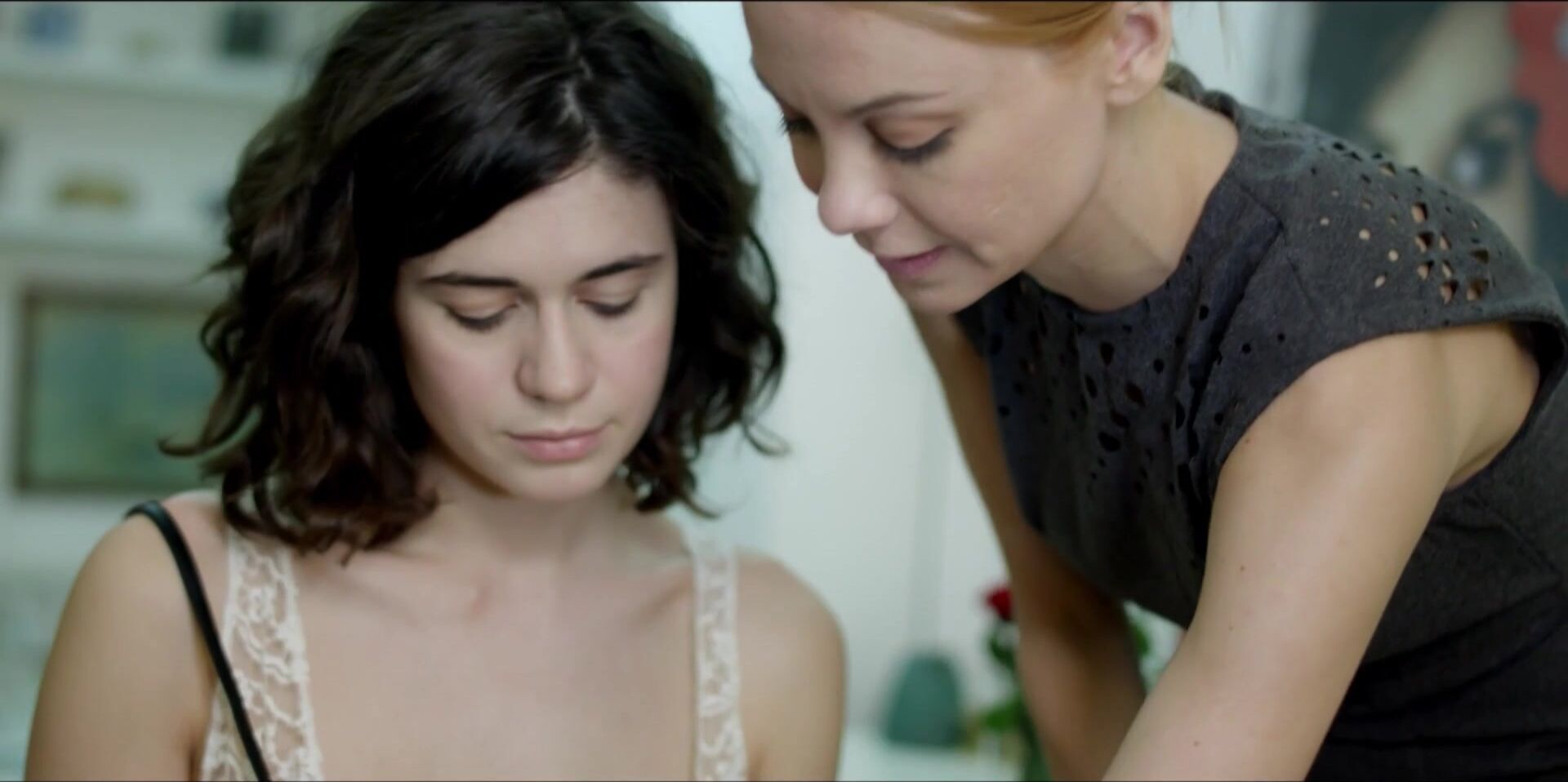 Moan Elena Diego goes naked in sexy scenes from Julia (2018) FreeFutanariToons - 2