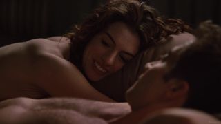 3Rat Anne Hathaway nude - Love and Other Drugs (2010) White
