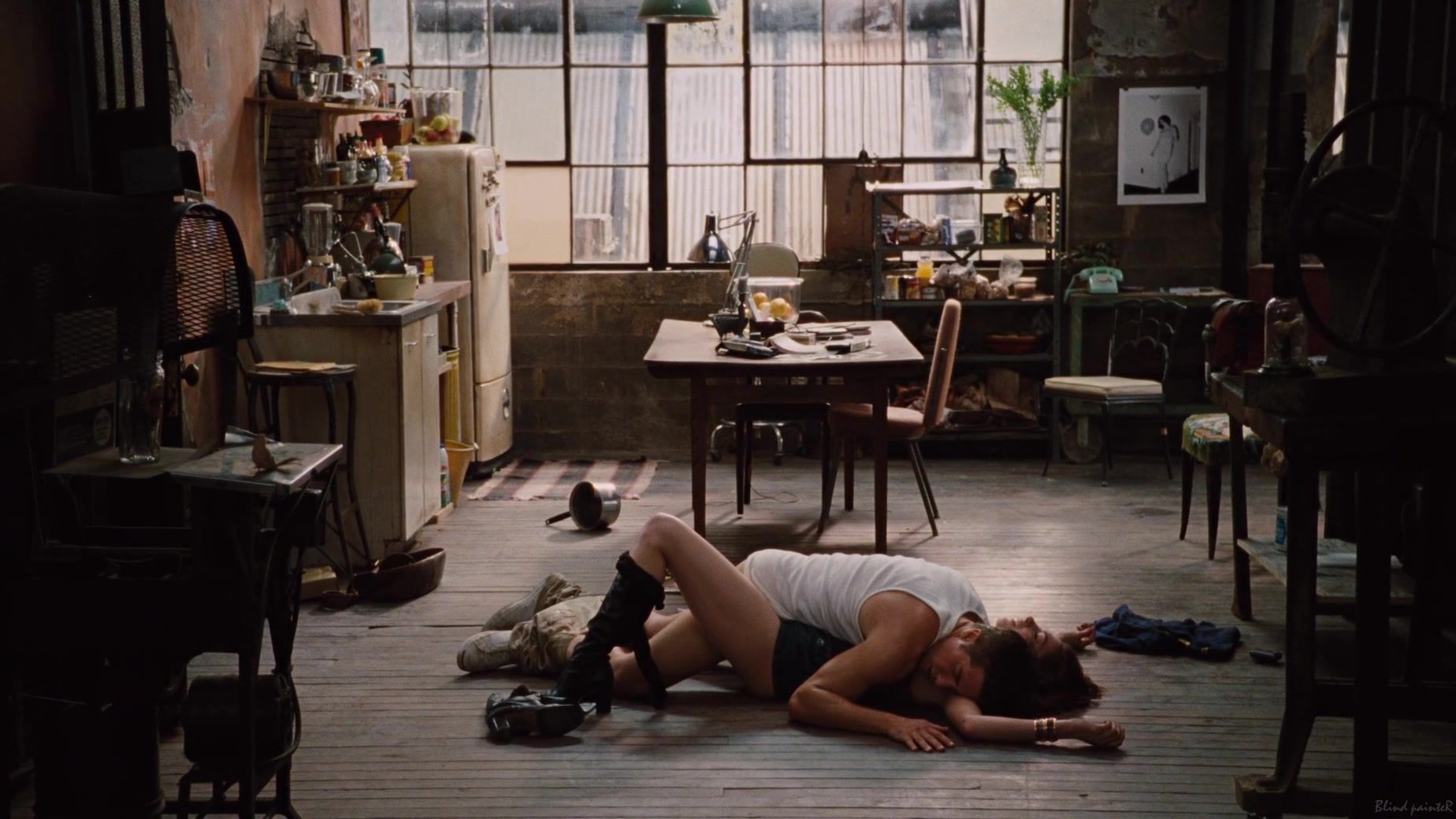 Shaking Anne Hathaway nude - Love and Other Drugs (2010) Oil - 2