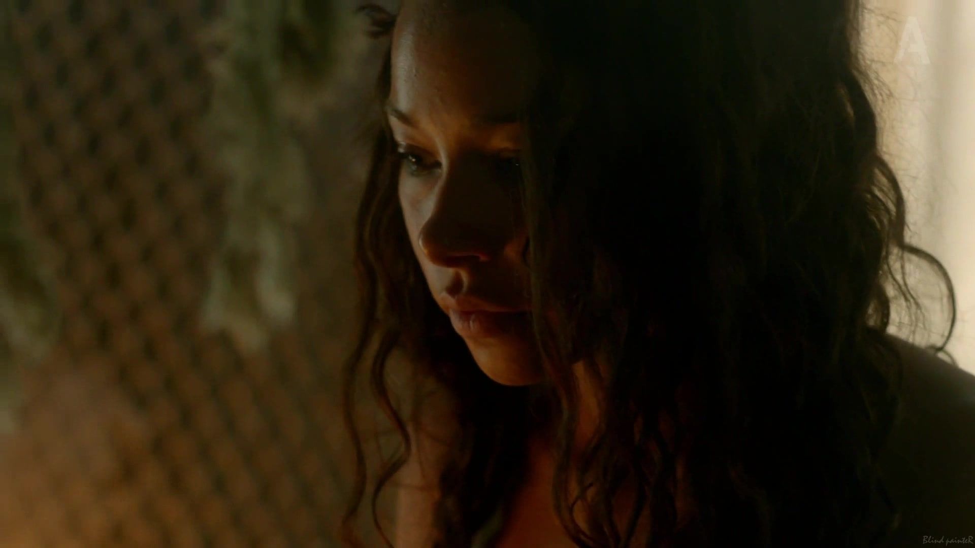 Babe Louise Barnes & Jessica Parker Kennedy - Black Sails S01E04 (2014) Real Couple - 1
