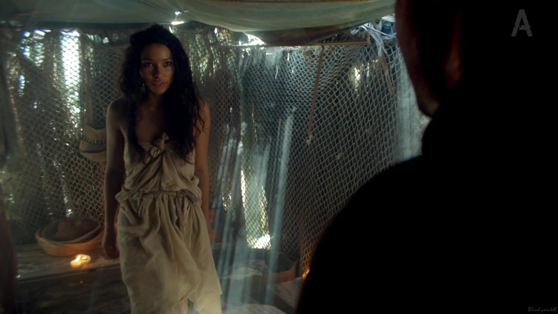 Students Louise Barnes & Jessica Parker Kennedy - Black Sails S01E04 (2014) Groping