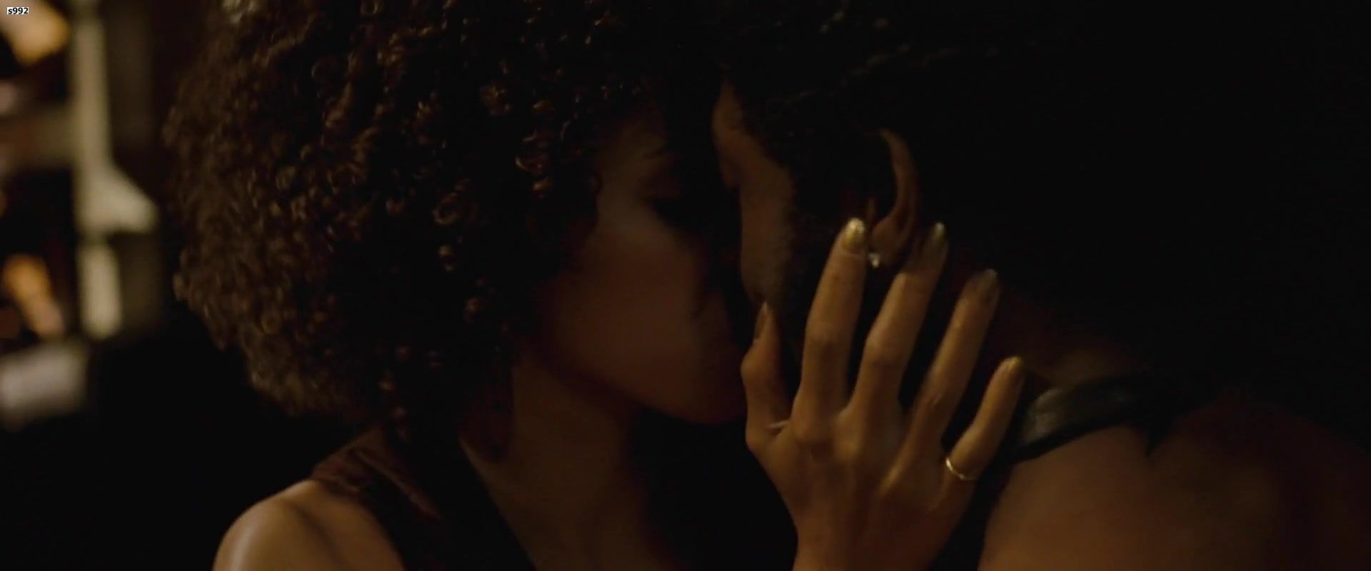 Chica Halle Berry Nude - Frankie Alice (2010) iWantClips - 1