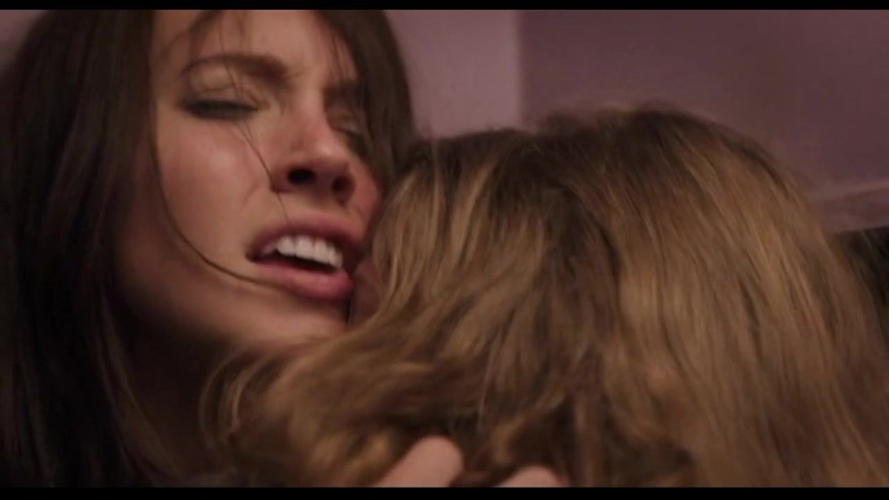Celebrity Sex Scene Katie Cassidy, Tracy Spiridakos Nude - Kill for Me (2013) Innocent - 2