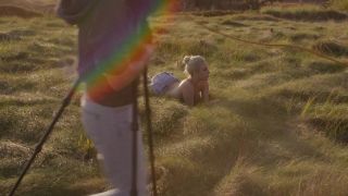 Tugging Lady Gaga - Five Foot Two (2017) Gaybukkake