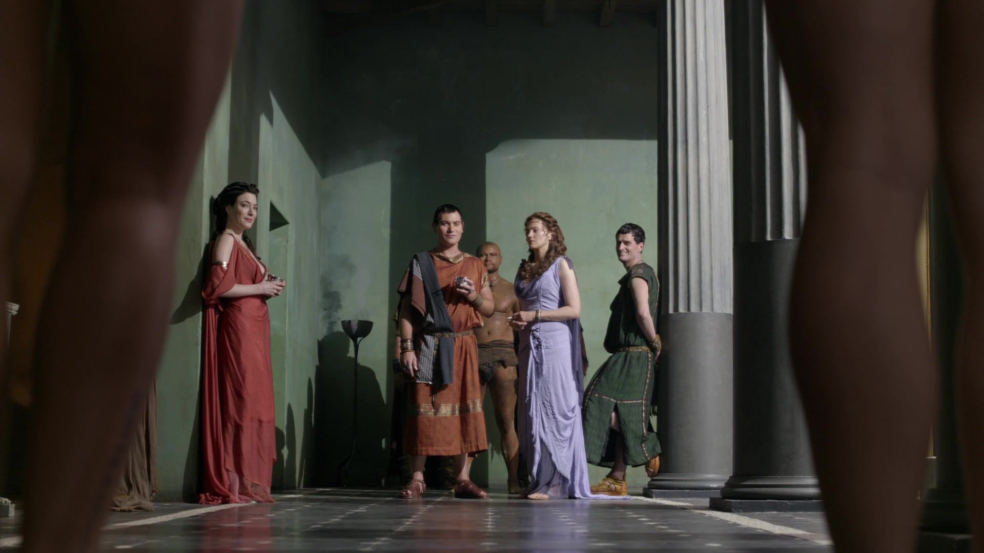 Cunnilingus Jessica Grace Smith, Lesley-Ann Brandt - Spartacus. Gods of the Arena s01e03 (2011) Letsdoeit