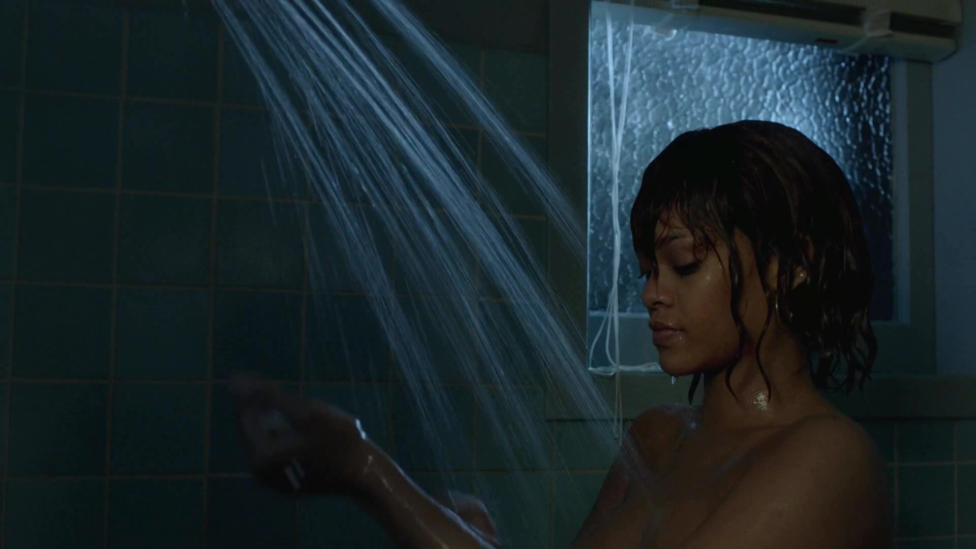 Titfuck Rihanna - Bates Motel S05E05-06 (2017) Hot Women Fucking