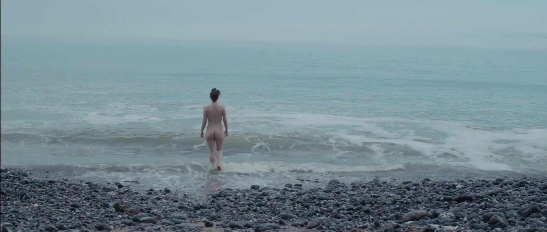 Sex Toys Shian Denovan nude - Siren (2014) Pornos - 1
