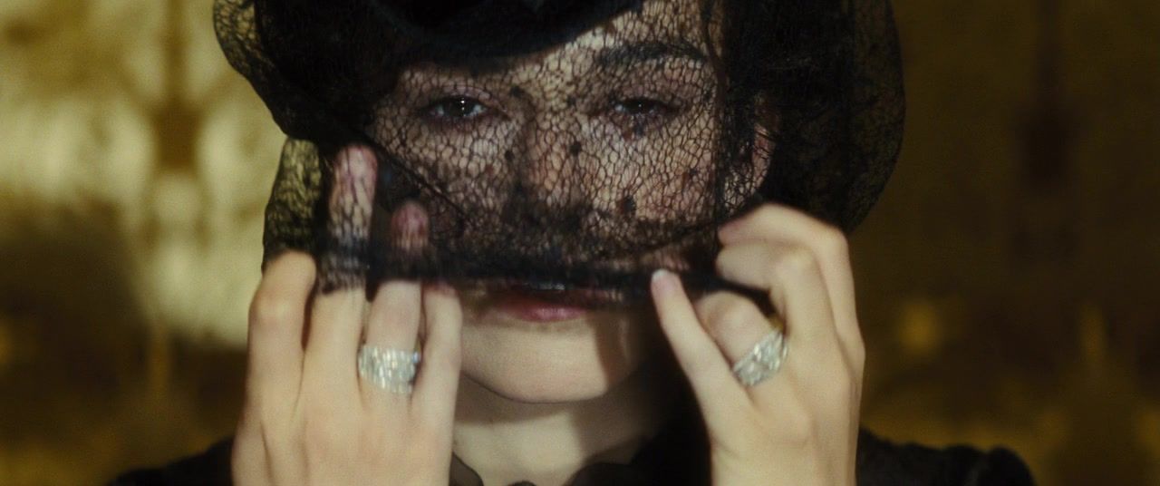 Ano Keira Knightley - Anna Karenina (2012) Hand - 2