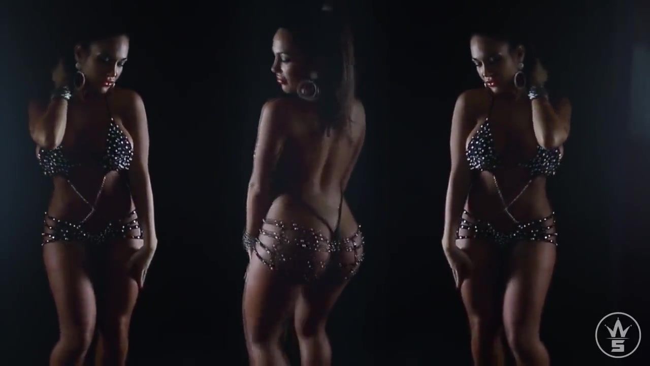 Abigail Mac Rihanna - Bitch Better Have My Money (PMV version) JAVBucks - 1