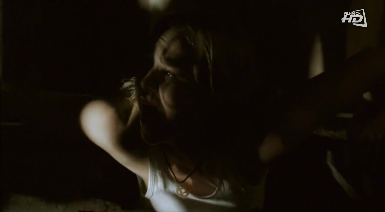 Webcam Arielle Kebbel sexy – Reeker (2005) Chilena - 1