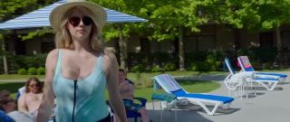 Boyfriend Alexandra Daddario sexy, Kate Upton sexy – The Layover (2017) Mom