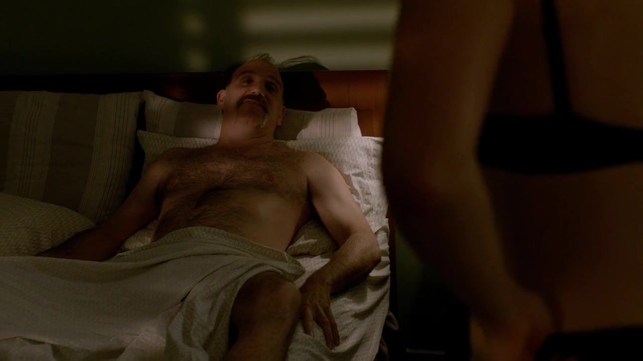 Kiss Alysia Reiner nude – Orange Is The New Black s03e11-13 (2015) Dlisted