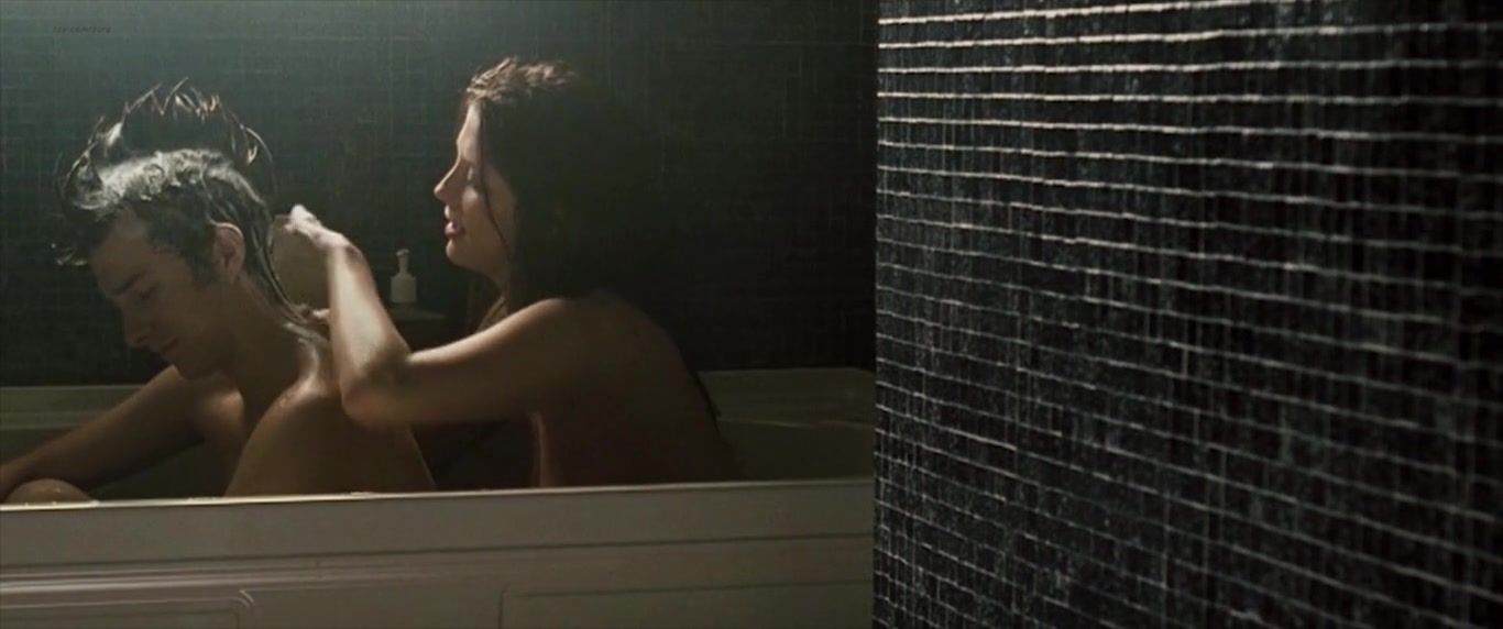 Style Mischa Barton nude, Emily Meade sexy – Assassination of a High School President (2008) Gozo