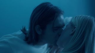 Swallow Olivia Taylor Dudley nude - The Magicians s01e07...