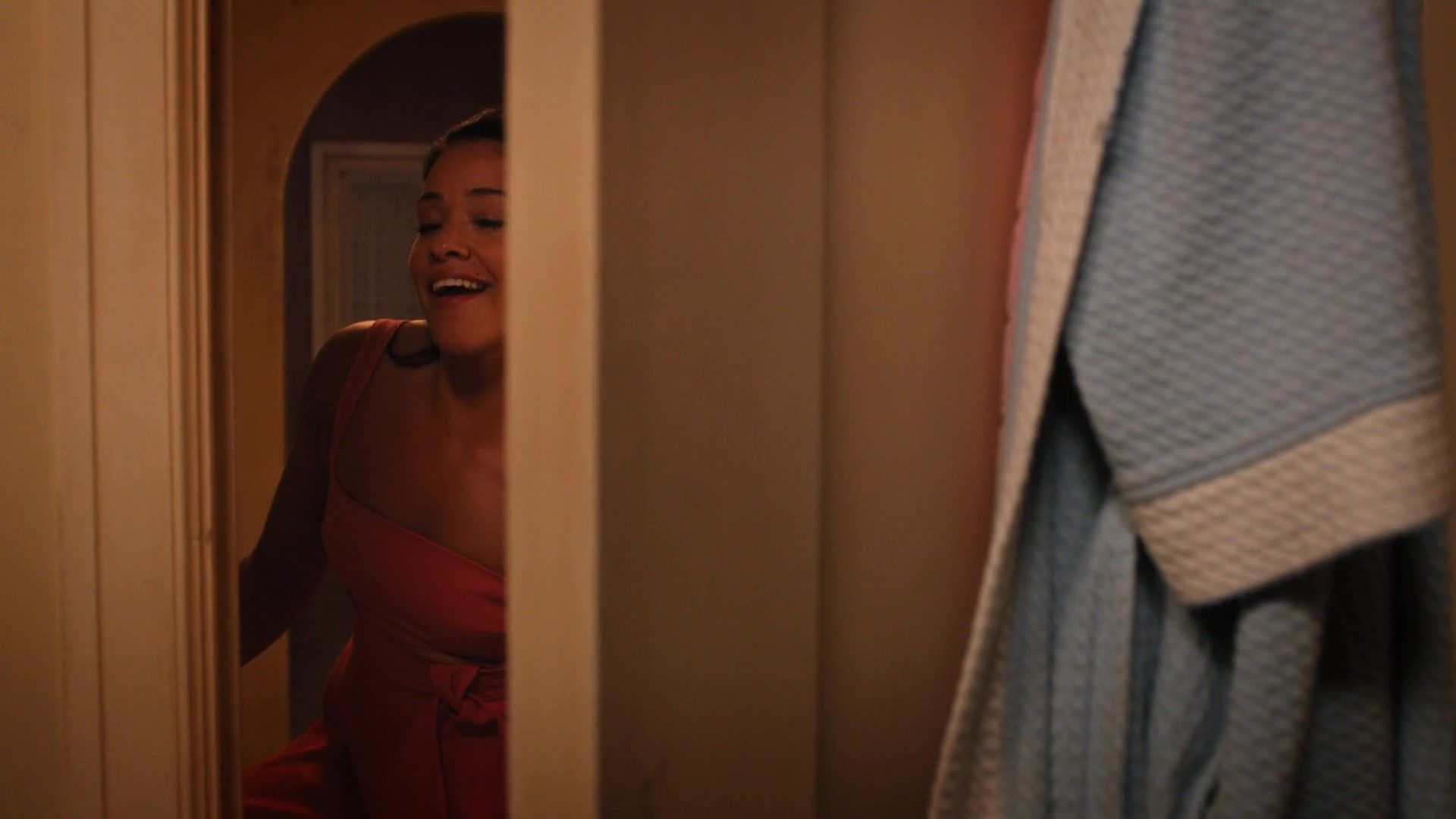 Colombian Gina Rodriguez Sexy - Jane the Virgin (2017) Royal-Cash