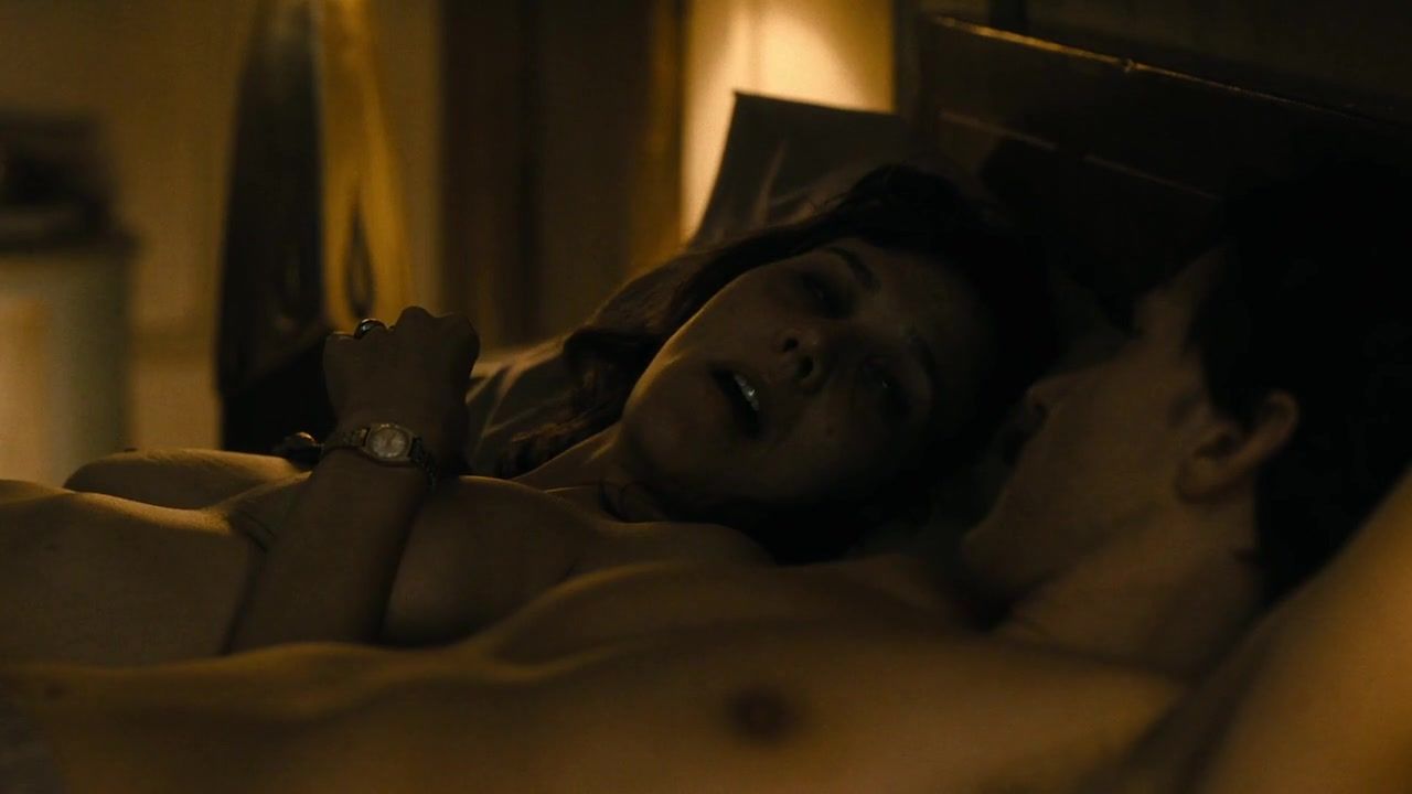 Officesex Maggie Gyllenhaal Nude - The Deuce s01e05 (2017) Japanese - 2