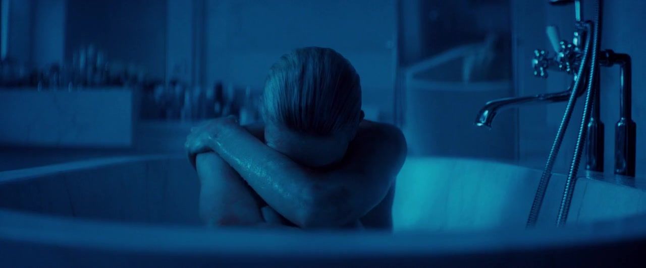 Jerking Charlize Theron, Sofia Boutella Nude - Atomic Blonde (2017) Naked scenes Transex - 2