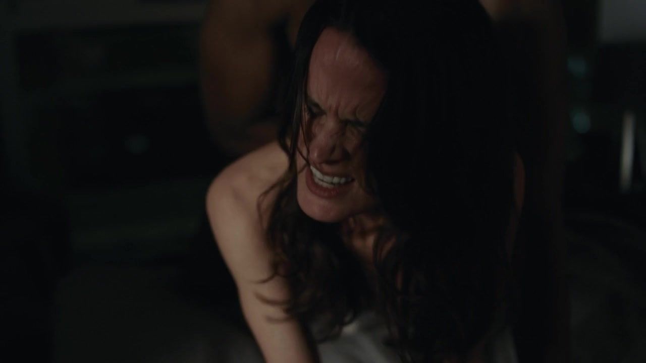 Step Elizabeth Reaser Nude - Easy s02e02 (2017) Pounded