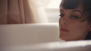 Workout Frankie Shaw Nude - SMILF s01e02 (2017) TheFappening