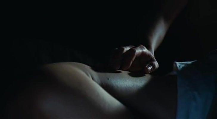 Rubbing Rosamund Pike, Ayelet Zurer - Fugitive Pieces (2007) Realsex