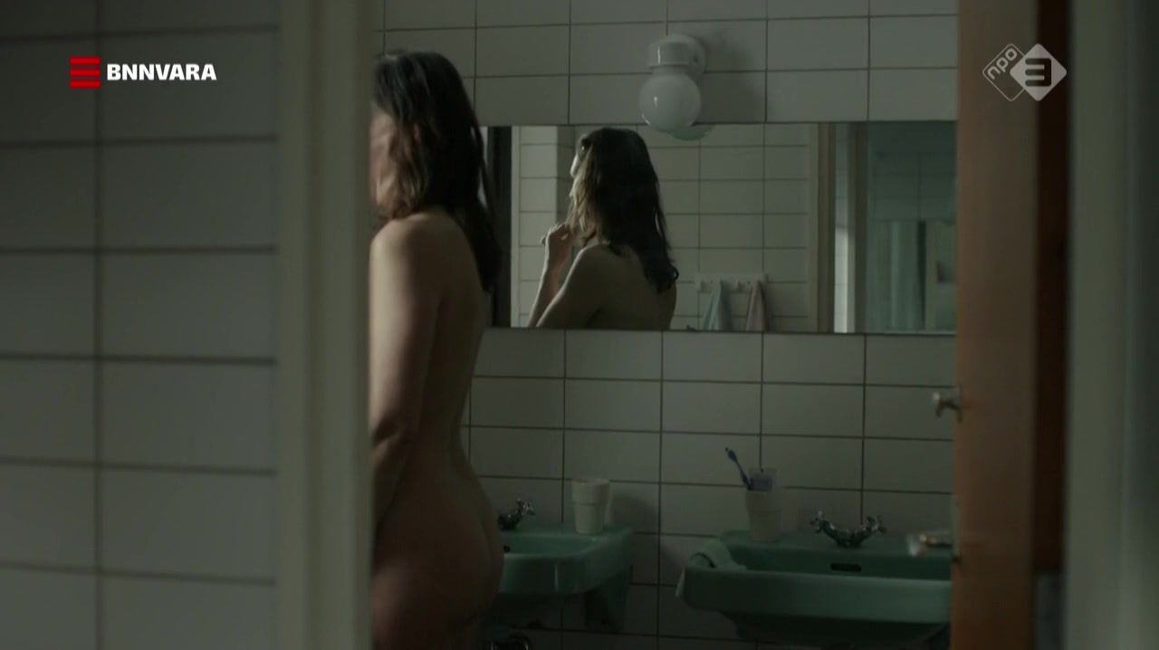 Pornuj Margo Verhoeven, Saskia Temmink Nude - Van God Los s04e02 (2017) Ass Sex