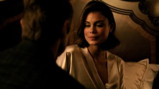Justice Young Nathalie Kelley Sexy - Dynasty s01e07 (2017) Oriental