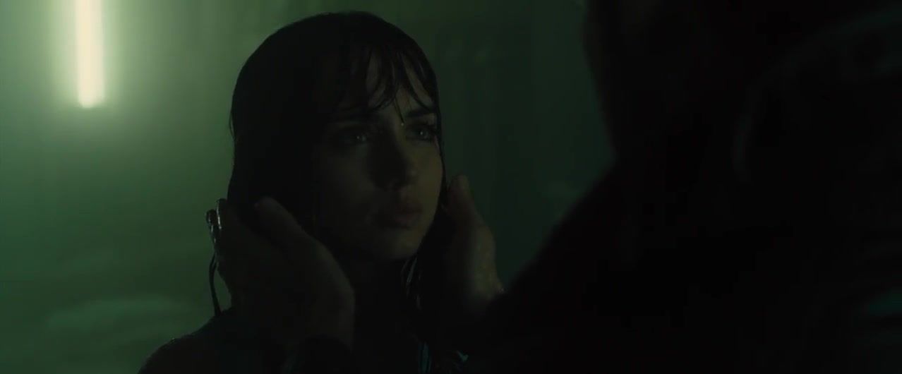 Bigass Ana de Armas, Sallie Harmsen, Mackenzie Davis Nude - Blade Runner 2049 (2017) MrFacial