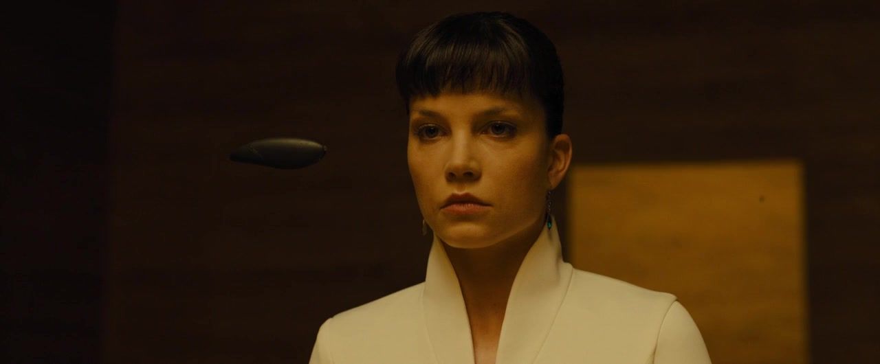 Orgia Sallie Harmsen Nude - Blade Runner 2049 (2017) Huge Dick