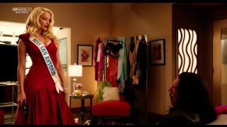 Dress Amber Heard Sexy - Machete Kills (2013) Double Penetration